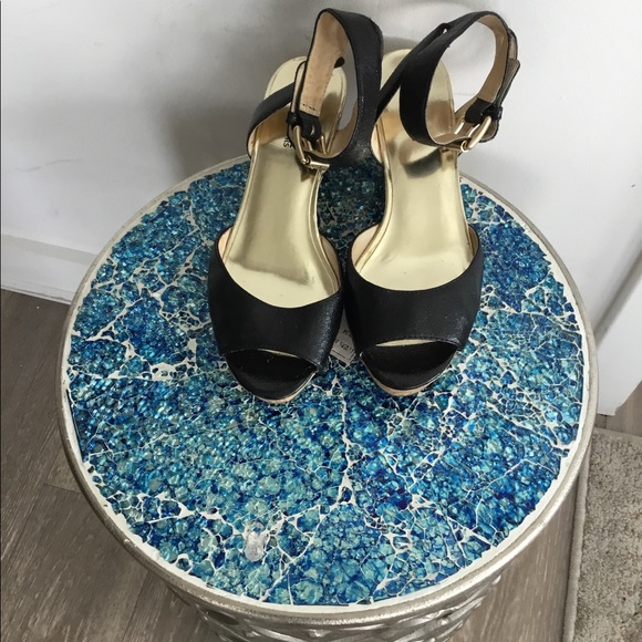 Michael Kors Black Leather Wedge  Size 7.5 $45 - Picture 3 of 9
